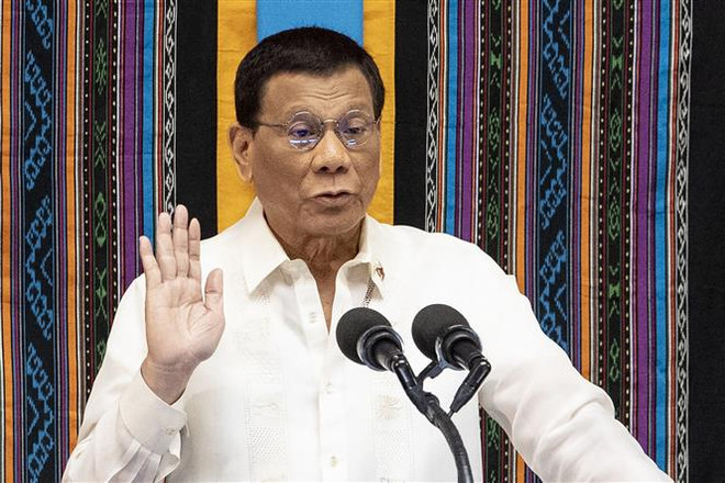 Cựu Tổng thống Philippines Rodrigo Duterte phát biểu tại thủ đô Manila. (Ảnh: AFP/TTXVN) Ngoại giao của Philippines trong thời kỳ xung đột mạng ảnh 1