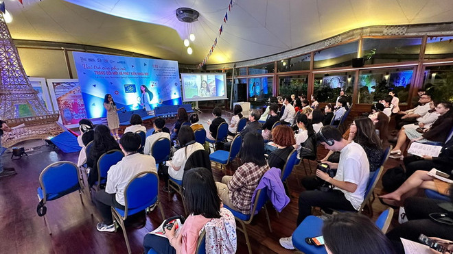 Tọa đàm “Vai trò của phụ nữ trong đổi mới và phát kiến khoa học” ảnh 1