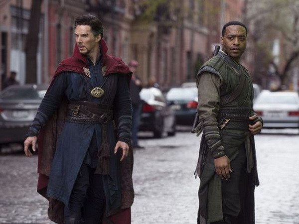 “Phù thủy tối thượng” thống trị thị trường quốc tế dịp Halloween ảnh 1