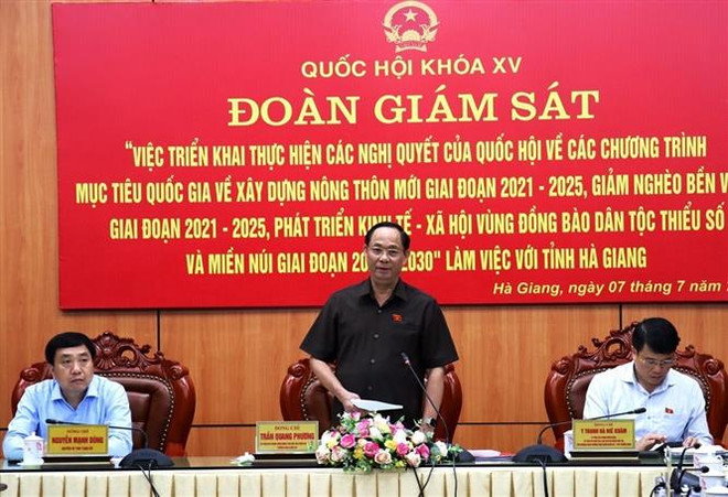 Phó Chủ tịch Quốc hội Trần Quang Phương làm việc tại Hà Giang ảnh 1