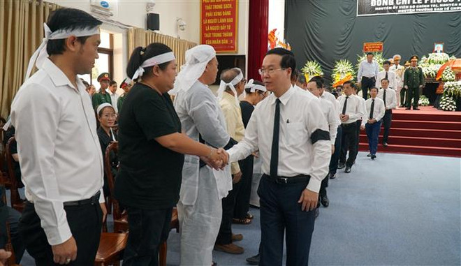 Lãnh đạo Đảng và Nhà nước đến viếng đồng chí Lê Phước Thọ ảnh 1