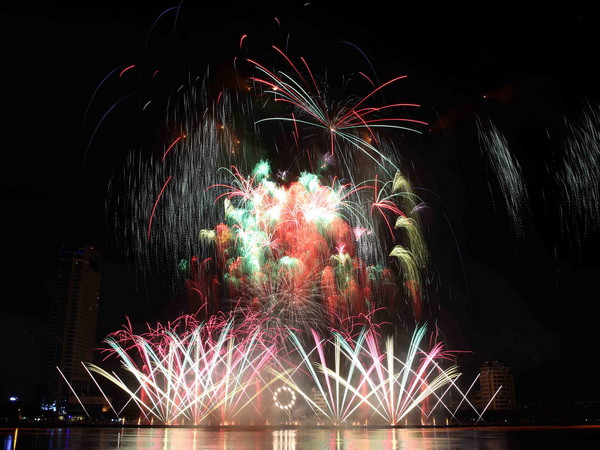 Australia giành giải nhất cuộc thi trình diễn pháo hoa quốc tế 2015 ảnh 2