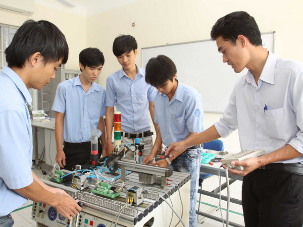 Nguồn nhân lực: Chất lượng cao và bằng cấp cao là hai việc khác nhau ảnh 1