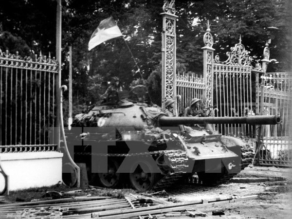 Hồ Chí Minh với những dự báo thắng lợi cuối cùng của Việt Nam ảnh 1