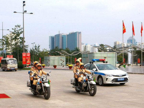 Cảnh sát giao thông Hà Nội xứng đáng danh hiệu Anh hùng ảnh 1