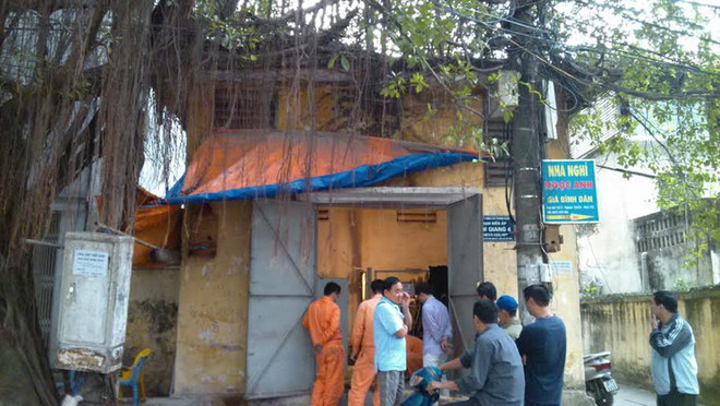 Hà Nội: Nổ bốt điện, hàng trăm hộ dân mất điện nhiều giờ ảnh 2