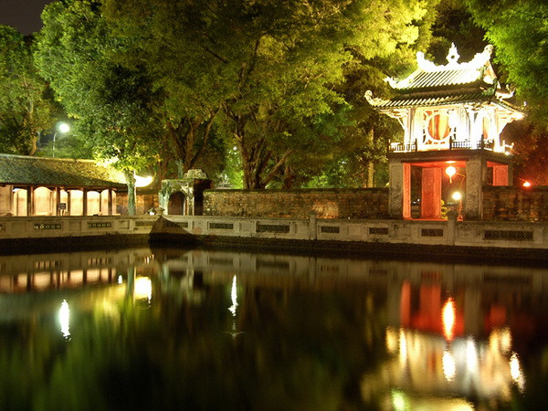 Hà Nội đón hơn 2 triệu lượt khách quốc tế trong 9 tháng năm 2014 ảnh 1