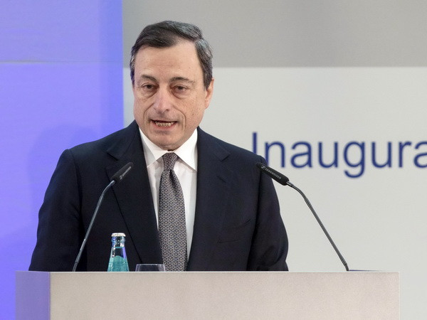 Chủ tịch ECB bác bỏ khả năng kết thúc sớm chương trình QE ảnh 1
