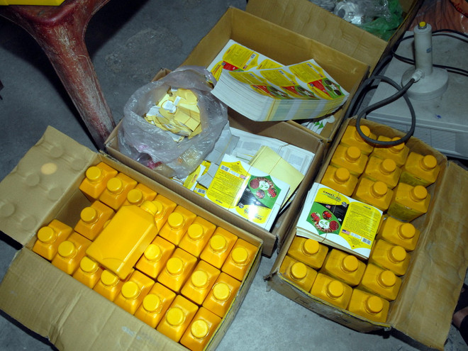 Thu giữ gần 9 tấn phân bón không rõ nguồn gốc tại Đồng Tháp ảnh 1