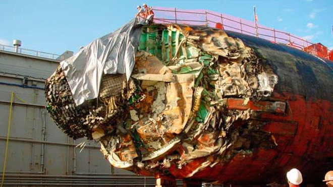 Tàu ngầm hạt nhân của Mỹ bẹp dúm đầu vì lao vào núi dưới đáy biển ảnh 1