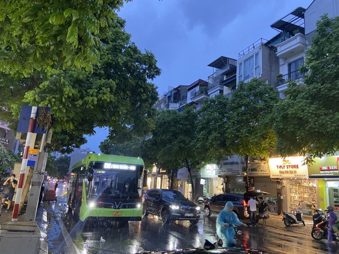 Các địa phương chủ động ứng phó mưa lớn, đề phòng lũ quét, sạt lở đất ảnh 1