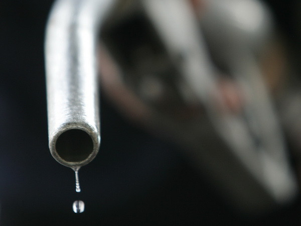 Giá dầu châu Á giảm nhẹ do sản lượng của các thành viên OPEC tăng dần ảnh 1