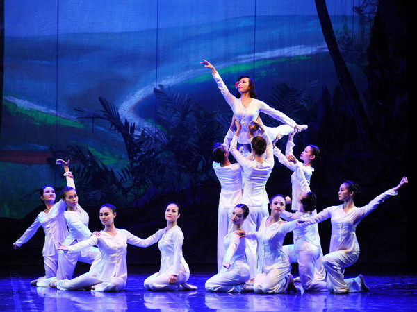 "Còn mãi bản hùng ca" tri ân những người con hy sinh vì Tổ quốc ảnh 1