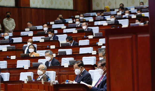 Campuchia thông qua luật cấm lãnh đạo cấp cao có quốc tịch nước ngoài ảnh 1