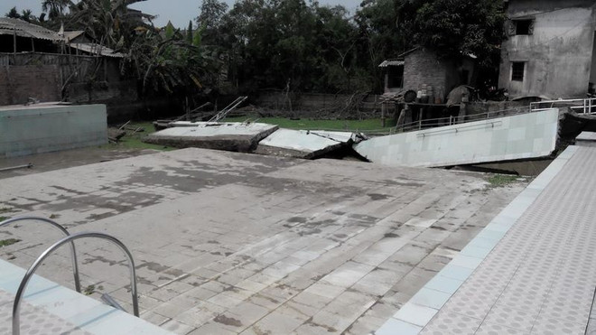 Vĩnh Phúc: Tường bể bơi đổ sập khiến ba học sinh thương vong ảnh 1