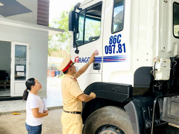 Hơn 21.000 xe cơi nới thùng xe, chở hàng quá tải, quá khổ bị xử lý ảnh 1