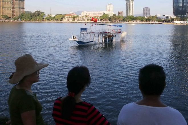 Chìm tàu ở sông Hàn: Vẫn chưa tìm được nạn nhân mất tích nào ảnh 2