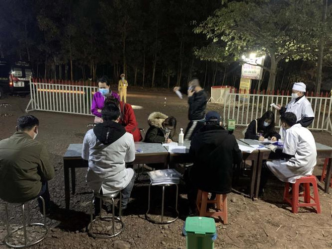 Người dân về từ vùng dịch khẩn trương khai báo y tế, kiểm tra sức khỏe ảnh 2