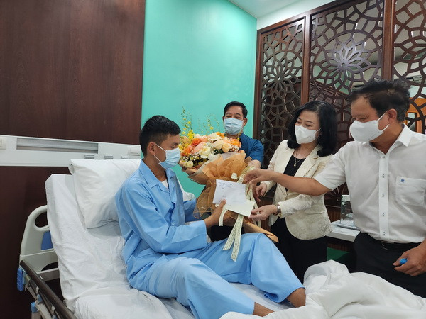 Bộ trưởng Y tế: Bệnh viện TW Huế đẩy mạnh ứng dụng công nghệ số ảnh 1