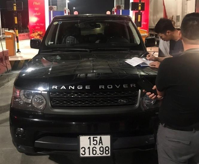 Tạm giữ ba đối tượng ném đá vào ôtô trên cao tốc Hạ Long-Hải Phòng ảnh 1