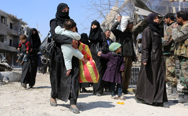 Không kích tại Syria, trẻ em và phụ nữ thiệt mạng khi đang trú ẩn ảnh 1