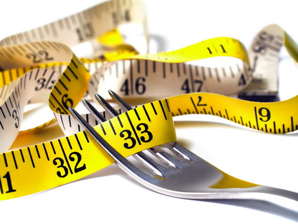 Ăn kiêng giảm chất béo và giảm tinh bột đều hiệu quả như nhau ảnh 1