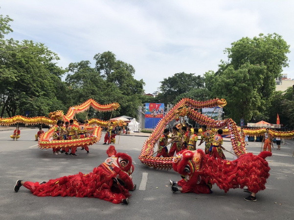 13 đội tham gia trình diễn nghệ thuật múa Rồng-Hà Nội năm 2020 ảnh 1