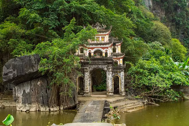 Bí kíp đi du lịch ở Ninh Bình giữa “mùa vàng” Tam Cốc ảnh 10