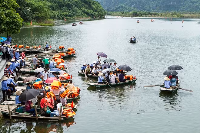 Bí kíp đi du lịch ở Ninh Bình giữa “mùa vàng” Tam Cốc ảnh 5