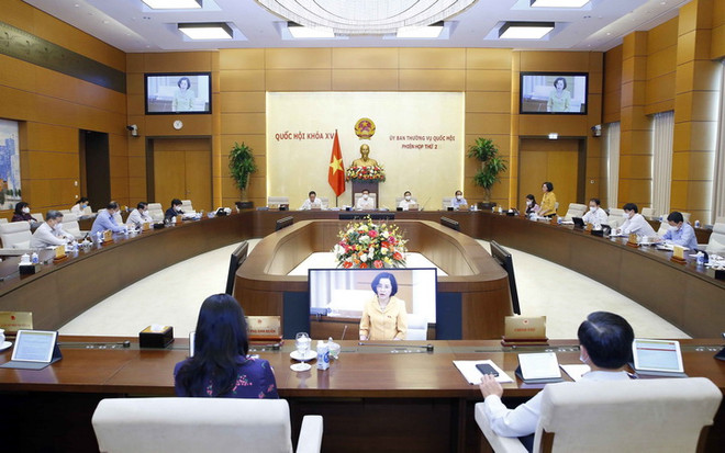 Quang cảnh phiên họp của Ủy ban Thường vụ Quốc hội cho ý kiến về báo cáo của Chính phủ về bảo hiểm xã hội. (Ảnh: Doãn Tấn/TTXVN) Ủy ban Thường vụ QH: Bổ sung thẩm quyền phát động thi đua, khen thưởng ảnh 2