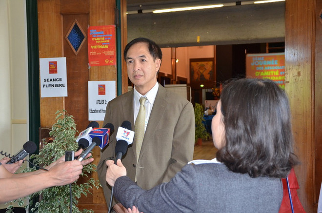 Hơn 300.000 người Việt tại Pháp luôn hướng về quê hương ảnh 1