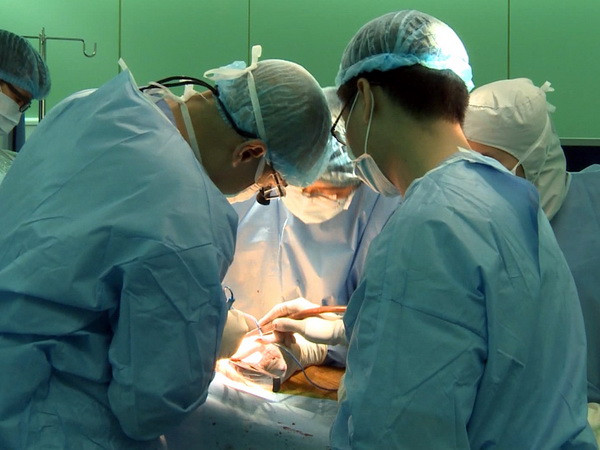 Nội soi gắp thành công dị vật ở thực quản cho bệnh nhân lớn tuổi ảnh 1