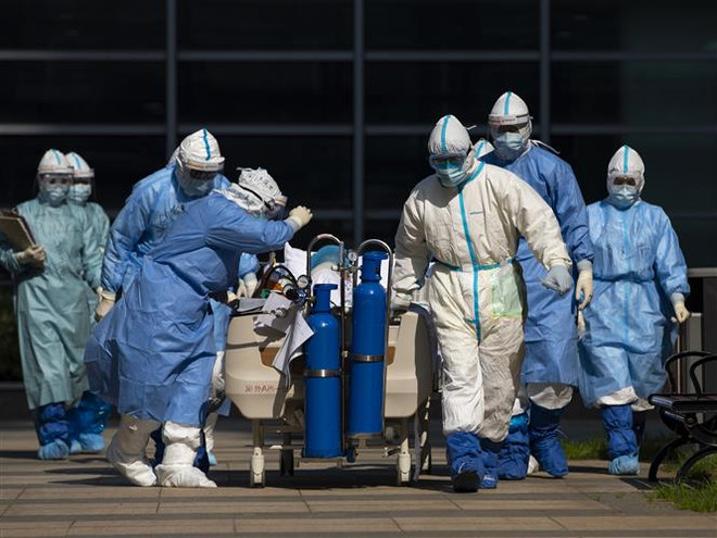 Quan chức ngoại giao Trung Quốc-Mỹ điện đàm về dịch COVID-19 ảnh 1