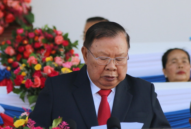 Lào tổ chức trọng thể míttinh kỷ niệm 70 năm Ngày thành lập Quân đội ảnh 1