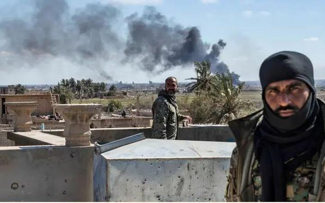 Đức tước bỏ quyền công dân các tay súng khủng bố mang hai quốc tịch ảnh 1