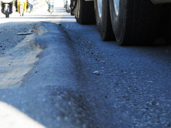 Hơn 800 tỷ đồng sửa chữa, Quốc lộ 5 vẫn xuống cấp nghiêm trọng ảnh 1