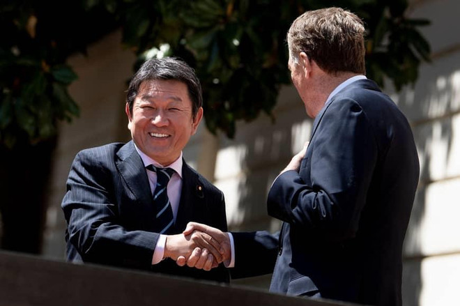 Bộ trưởng Tái thiết kinh tế Nhật Bản Toshimitsu Motegi và Đại diện Thương mại Mỹ Robert Lighthizer. (Nguồn: AFP) Nhật Bản và Mỹ ấn định thời điểm đàm phán thương mại cấp bộ trưởng ảnh 1