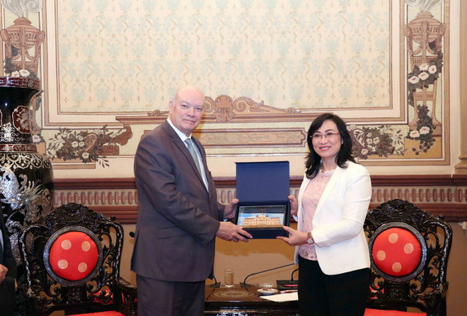 Lãnh đạo TP.HCM tiếp Bộ trưởng Bộ Ngoại thương-Đầu tư nước ngoài Cuba ảnh 1