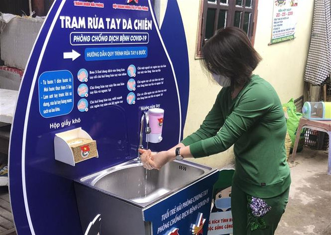 Đưa mô hình trạm rửa tay dã chiến phòng, chống dịch vào hoạt động ảnh 1