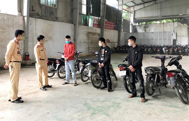 Phú Thọ: Bắt giữ, xử lý nhiều đối tượng đua xe trái phép ảnh 1