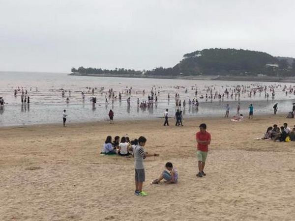 Hải Phòng: Hơn 200.000 du khách đến với Đồ Sơn trong 3 ngày nghỉ lễ ảnh 1