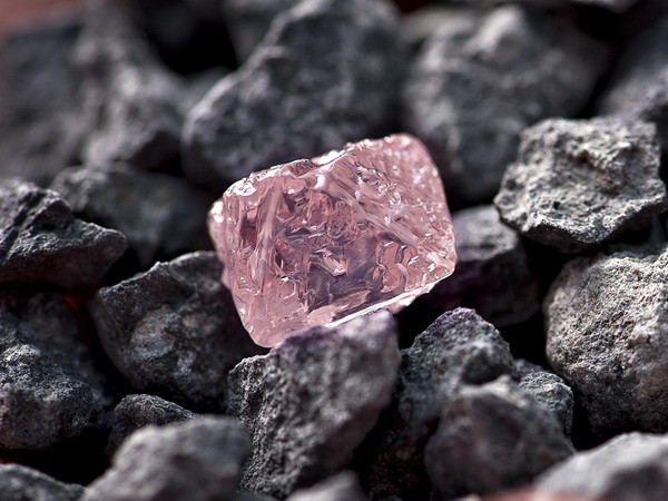 Tập đoàn khai khoáng Rio Tinto giảm mạnh đầu tư ảnh 1