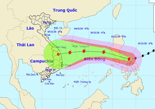 Siêu bão Goni bắt đầu suy yếu, ngư dân theo dõi sát dự báo ảnh 1