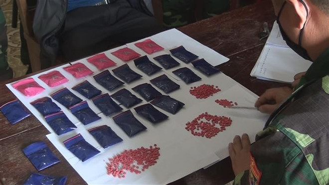 Sơn La: Bắt giữ vụ mua bán trái phép gần 12.000 viên ma túy ảnh 1