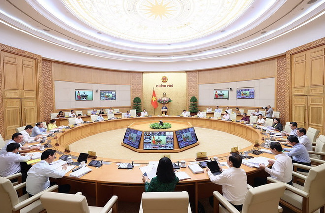 Phiên họp Chính phủ thường kỳ tháng 9/2023 và Hội nghị trực tuyến Chính phủ với địa phương tại điểm cầu Trụ sở Chính phủ. (Ảnh: Dương Giang/TTXVN) Thủ tướng chỉ rõ 8 nhiệm vụ, giải pháp chủ yếu cho 3 tháng cuối năm ảnh 1