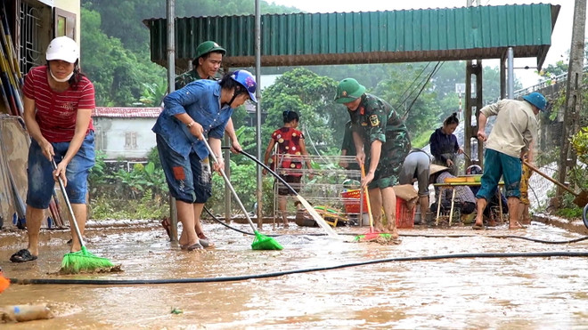 Nhịp sống dần trở lại với người dân vùng “rốn” lũ tỉnh Nghệ An ảnh 2