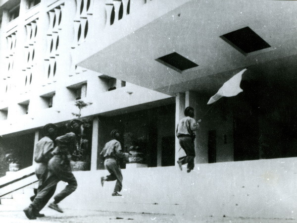 Xây bia tưởng niệm chiến sỹ Biệt động Sài Gòn ở Dinh Độc Lập ảnh 1