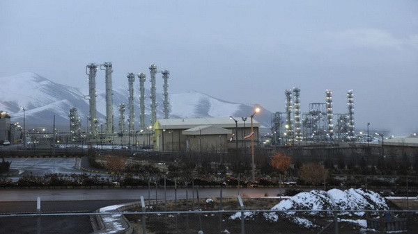 Trung Quốc-Iran ký hợp đồng thiết kế lại lò phản ứng nước nặng Arak ảnh 1