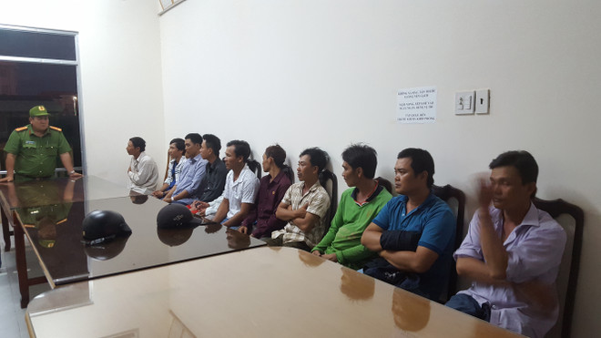 Phá trường gà quy mô lớn nằm ở vùng giáp ranh 3 huyện Cà Mau ảnh 1