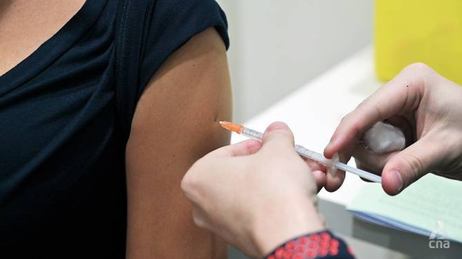 Singapore triển khai đăng ký tiêm vaccine ngừa COVID-19 cho hơn 400.000 học sinh, sinh viên từ 1/6. (Nguồn: channelnewsasia.com) Singapore chuẩn bị tiêm vaccine cho hơn 400.000 học sinh, sinh viên ảnh 1